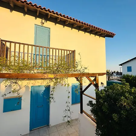 House In Maroni *