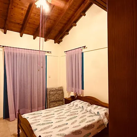 House In Maroni Дом отдыха